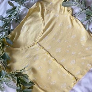 Hollister tee ✨ size L